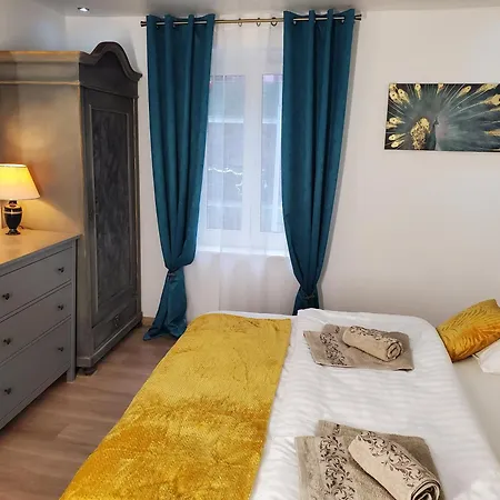 Mirka & Franck Aircon Clim, Chic, Parking Free, Avantages Packs Bookables