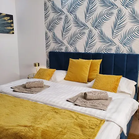 Mirka & Franck Aircon Clim, Chic, Garage & Parking Free Included Apartman *