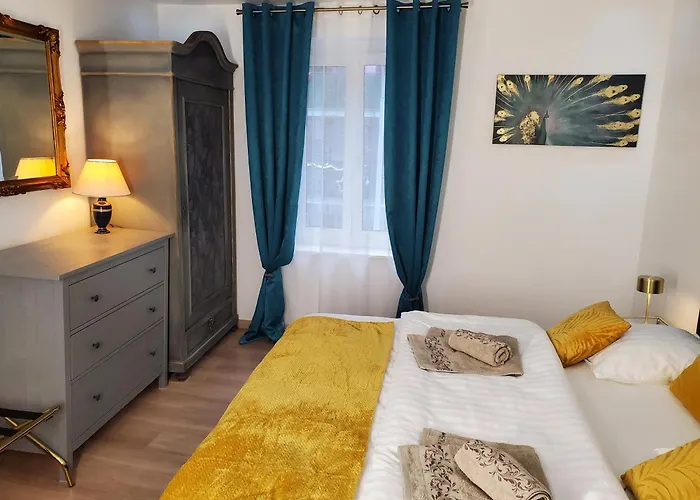 Mirka & Franck Aircon Clim, Chic, Parking Free, Avantages Packs Bookables