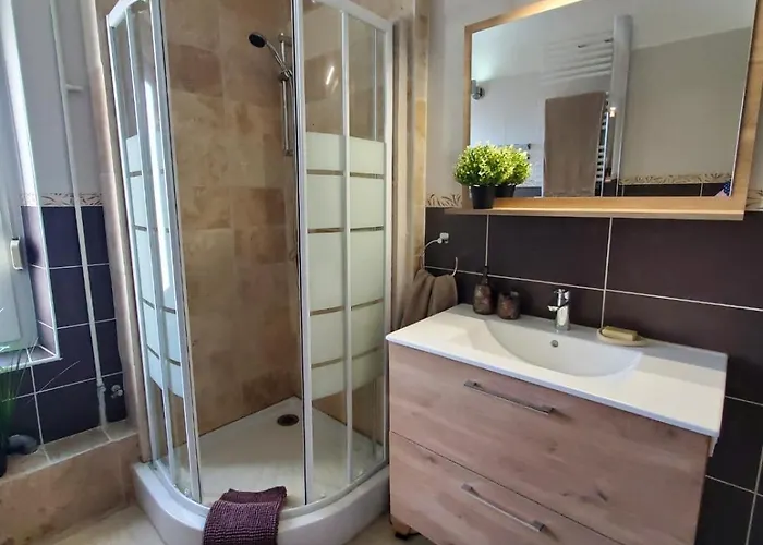 Mirka & Franck Aircon Clim, Chic, Parking Free, Avantages Packs Bookables Daire